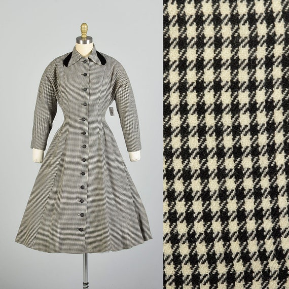 Small 1950s Wool Black White Houndstooth Winter C… - image 1