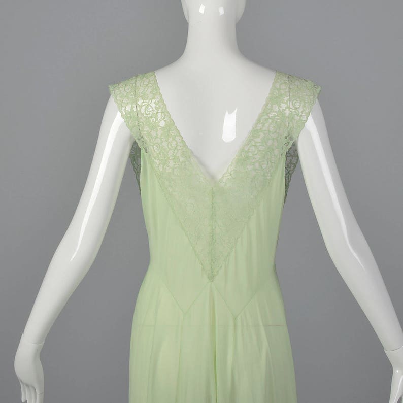 Medium 1950s Vanity Fair Green Nightgown Crystal Pleat Bust Sleeveless Nightgown Lace Trim Sleepwear Sleep Lounge 50s Vintage