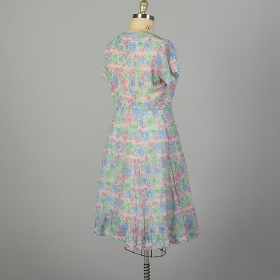 XXL 1950s Day Dress Semi-Sheer Floral Lightweight… - image 4