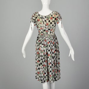 XS 1940s Novelty Print Dress Vintage 40s Rayon Dress Floral Day Dress 40s Rayon Dress Short Sleeve Dress image 4