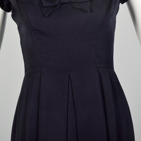 Small 1940s Dress Navy Blue Boatneck Notched Bow … - image 7