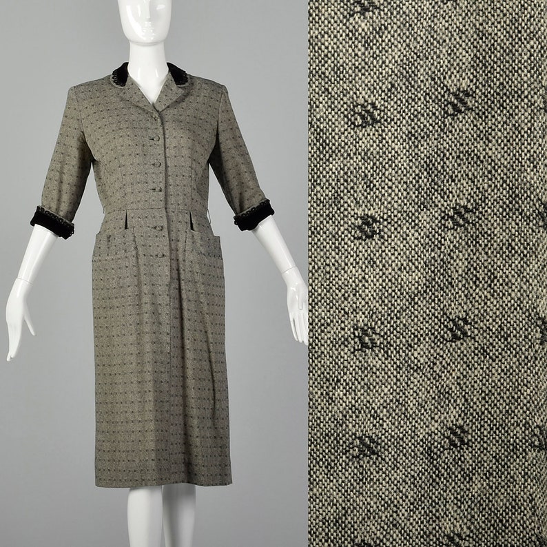 Vintage Black 1940s/50s Wool Dress With Velvet Trims S