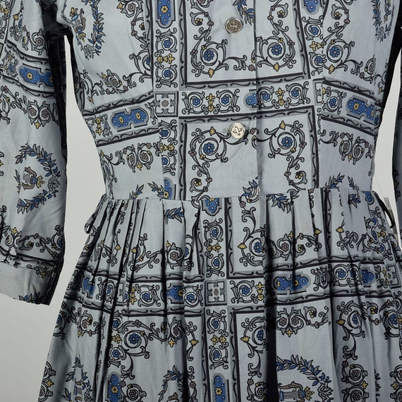 Large 1950s Day Dress Grey Novelty Print Cotton L… - image 8