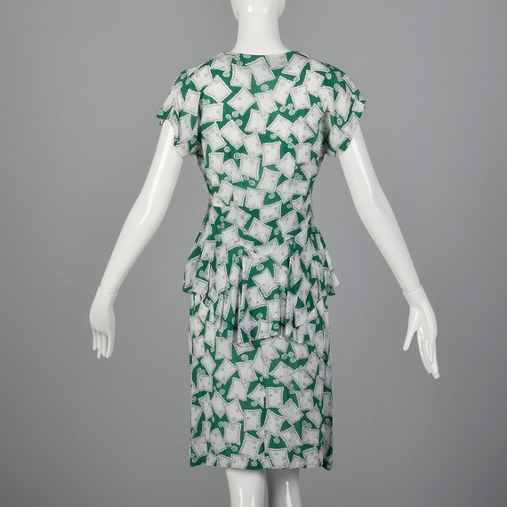 XS 1940s Novelty Print Dress 40s Rayon Dress Pepl… - image 4