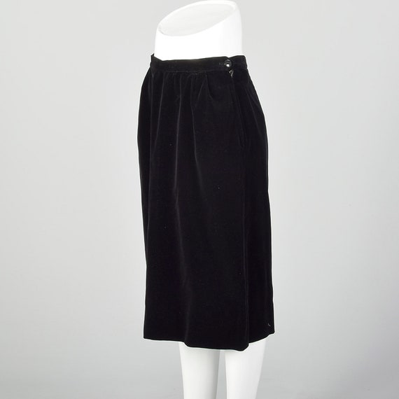 Small 1950s Skirt Black Velvet Rockabilly A-line … - image 8