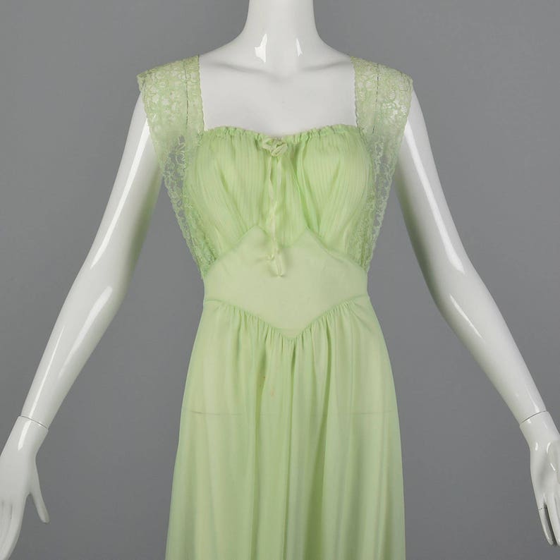 Medium 1950s Vanity Fair Green Nightgown Crystal Pleat Bust Sleeveless Nightgown Lace Trim Sleepwear Sleep Lounge 50s Vintage