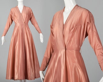 1950s Schiaparelli Robe Pink  Dressing Gown Long Sleeve House Coat Wrap Glamorous Pin Up Boudoir Sleepwear Lounge 50s Vintage