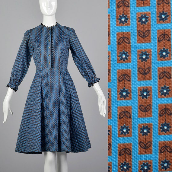 XS 1950s Quilted Blue Cotton Dress Casual Vintage… - image 1