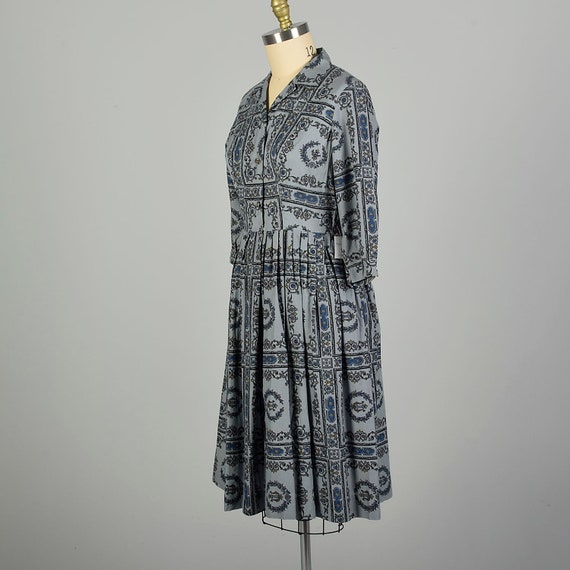 Large 1950s Day Dress Grey Novelty Print Cotton L… - image 3