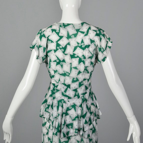 XS 1940s Novelty Print Dress 40s Rayon Dress Pepl… - image 7