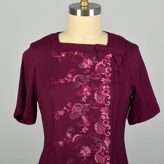 Large 1960s Fuchsia Embroidered Dress - image 5