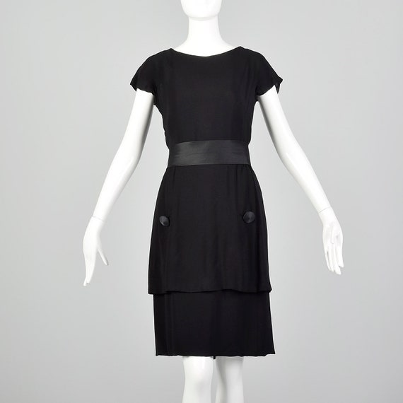 Small 1960s Classic Little Black Dress Short Slee… - image 4