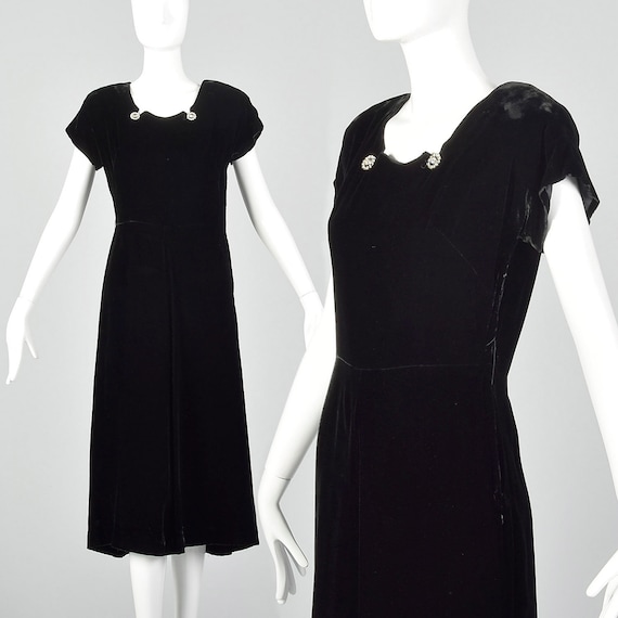 Medium 1950s Black Velvet Dress Vintage Velvet Dr… - image 1