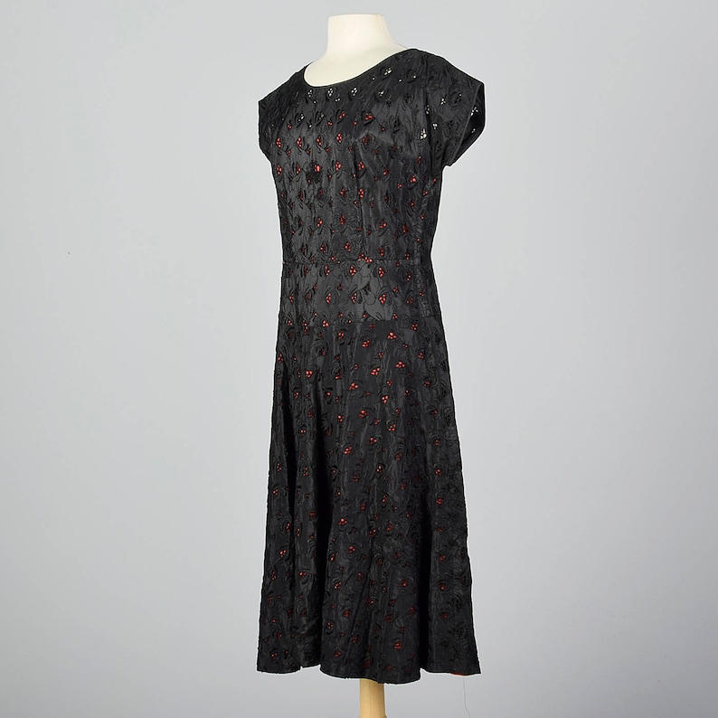 XL 1950s Black Eyelet Dress Short Sleeve Dress Red Lining Spring Summer Cocktail Party Evening Wear LBD 50s Vintage