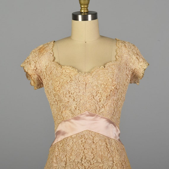 XS 1940s Dress Pink Cream Lace Satin Sweetheart P… - image 5