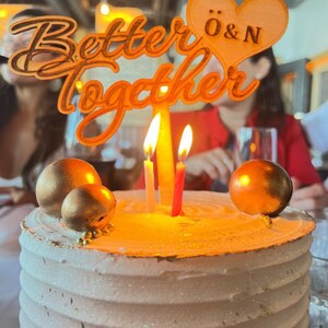 Cake topper