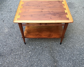 Lane Acclaim Mid-century-modern two-shelf side table by Andre Bus 1959 Excellent Condition