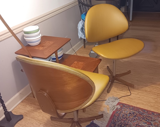 Kodawood Clamshell MCM Chairs Mid-Century Modern Pair Excellent Condition