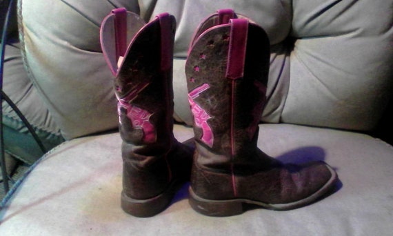 Girls cowboy boots size 5 pink pistol inlays with… - image 6