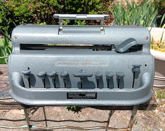 Perkins Brailler Vintage brailleschrijfmachine