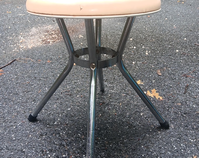 1960s Cosco Metal Foot Stool in Rare Peach