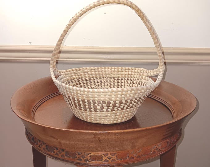 Vintage Sweetgrass Basket South Carolina Low Country Gullah Basket, 10 by 10 by 12 inches