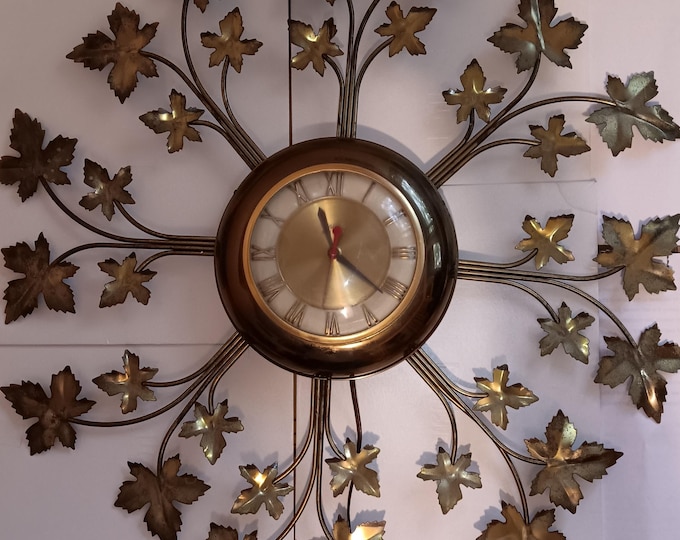 Mid-century Starburst Maple Leaf Clock United Clock Co. 24 inches working plug-in wall clock