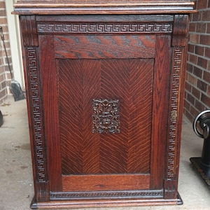 Mission Oak Cabinet Minnesota Treadle Symaskin