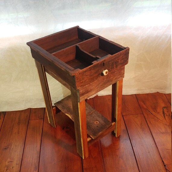 Primitive Furniture End Table Pallet Furniture Reclaimed Wood Side Table Nightstand Rustic Home Decor Bedroom Night Stand