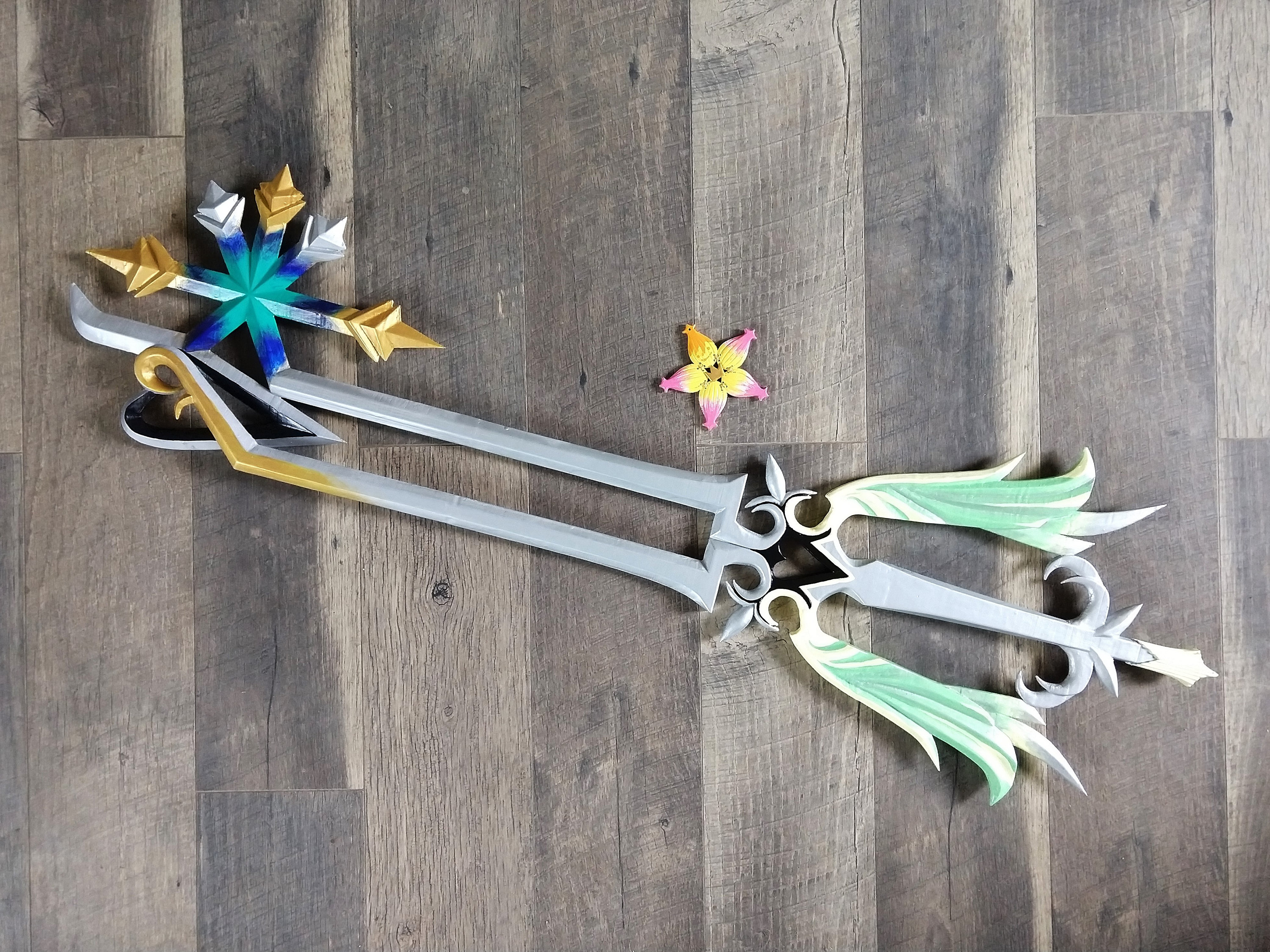Kingdom Hearts Sora Cosplay Costume. Keyblade Sword. Cosplay Foam Armor  Prop. Kingdom Blade Keyblade. Video Game Party Cosplay Costume. 
