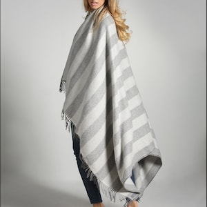 Gray 100% Real herringbone Woven Baby Alpaca Throw Blanket -  Mix blankets made in Peru