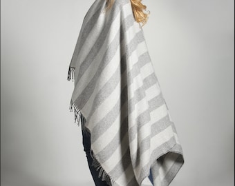 Gray 100% Real herringbone Woven Baby Alpaca Throw Blanket -  Mix blankets made in Peru