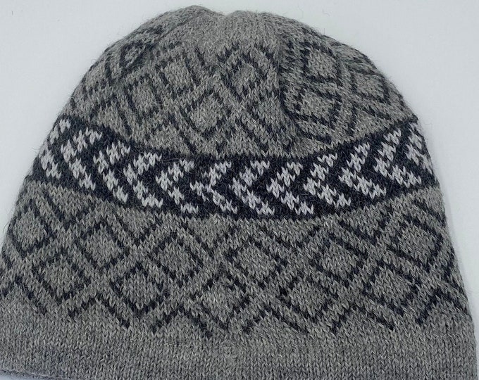 Handmade Alpaca Hat: Gray Peruvian Winter Beanie with Fleece Lining