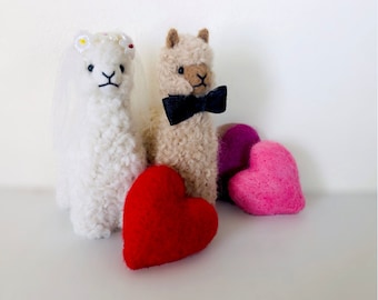 4.5 IN Bride & Groom Set wedding alpaca Needle Felted Alpaca Sculptures: Felted Animals by Hand in Alpaca Fiber made in peru