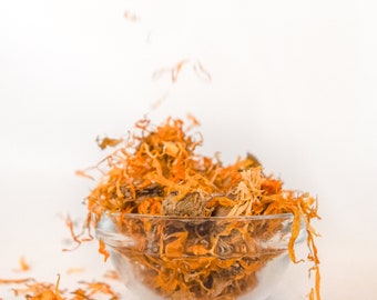 Dried Marigold 1oz for Rabbits, Chinchillas, Guinea Pigs and Hamsters to Promote Health