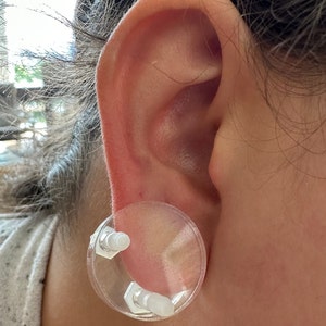 Disques en plastique pour compression chéloïde de l'oreille Boucle d'oreille en plastique pour pression chéloïde post-opératoire Modèle 2,3 cm image 6