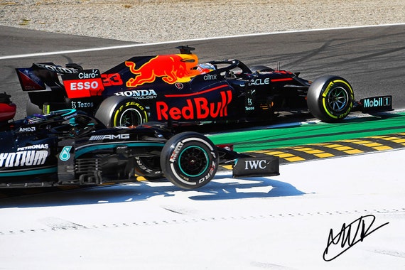 Red Bull Racing F1 With Pre-printed Max Verstappen Autograph