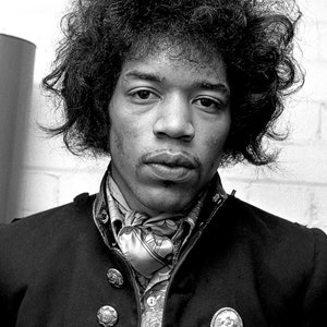 JIMI HENDRIX - Premium High Gloss Art Print Poster. (011P) (24”x36”)