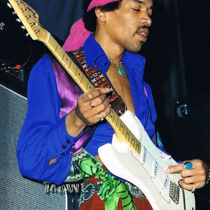 JIMI HENDRIX - Premium High Gloss Art Print Poster. (005P) (24”x36”)