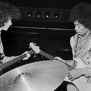 JIMI HENDRIX - Premium High Gloss Art Print Poster. (056P) (24”x36”)