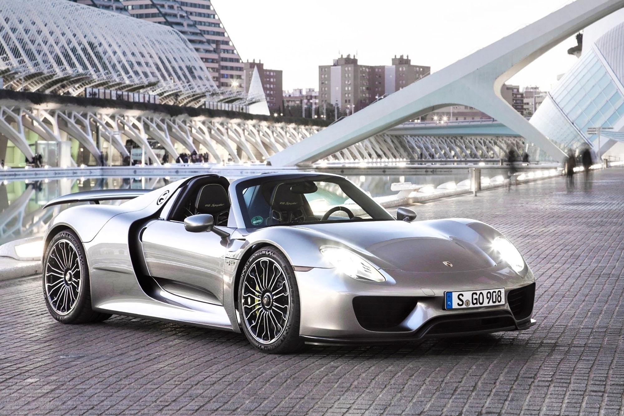Porsche 918 Spyder - Premium High Gloss Art Print Poster. (036P