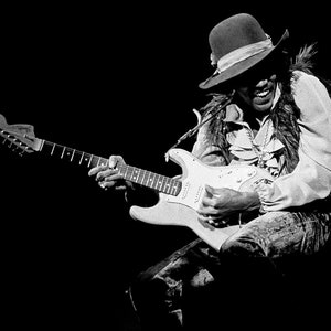 JIMI HENDRIX - Fine Art Giclee Canvas Print Photo Wall Art. Professional gallery wrap style and ready to hang. (012)