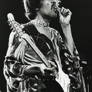 JIMI HENDRIX - Premium High Gloss Art Print Poster. (052P) (24”x36”)