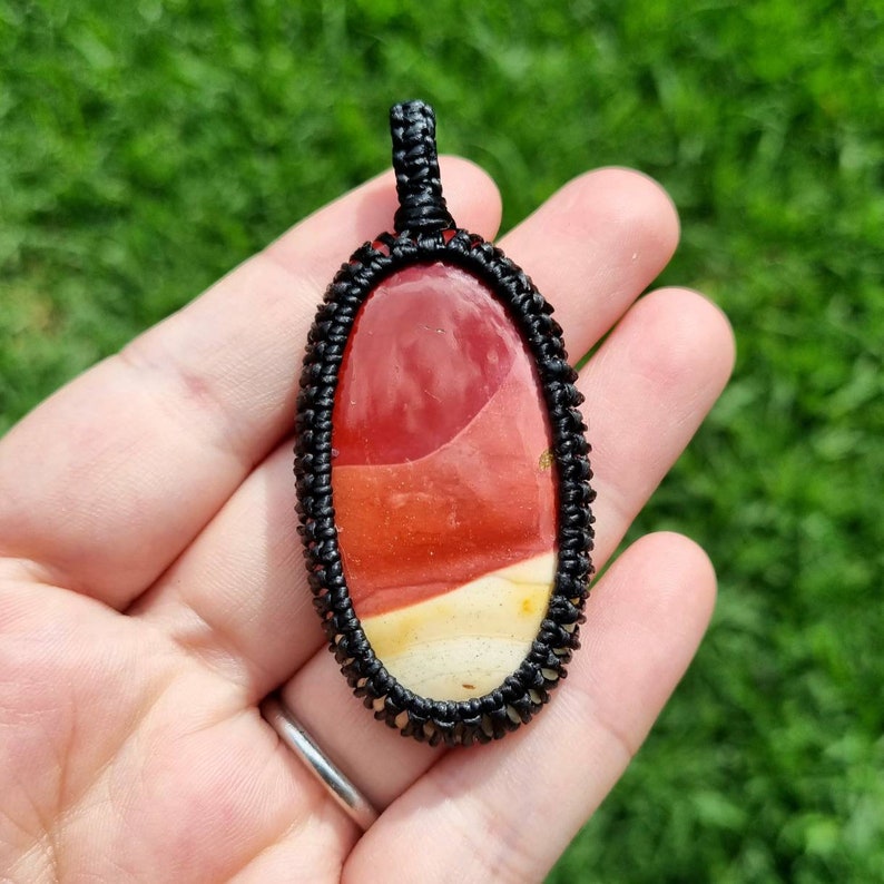 Mookaite Macrame Pendant