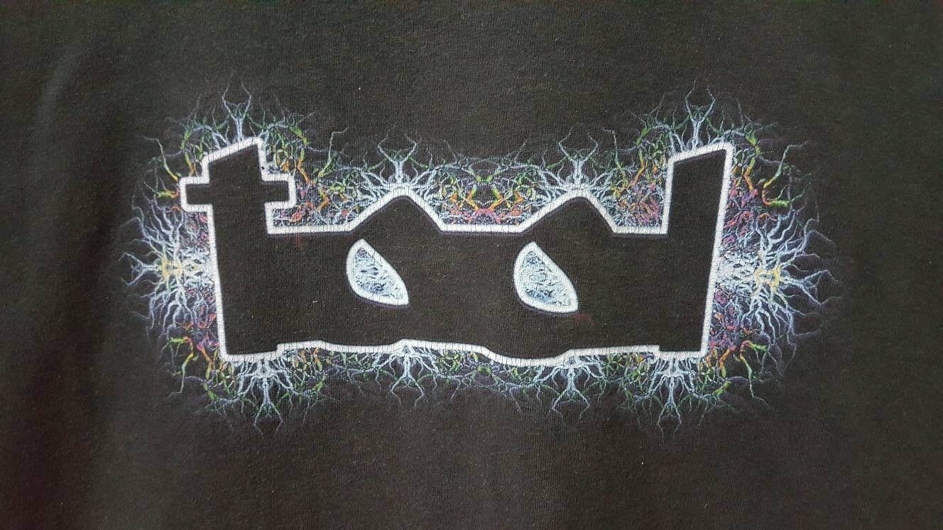 Vintage 00s TOOL Progressive Metal Rock Band T Shirt