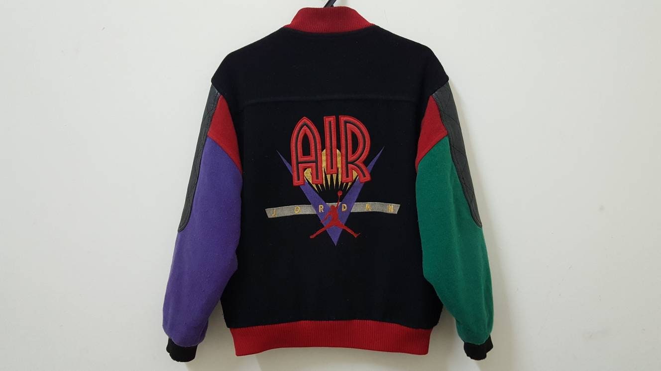 Vintage 90s 1993 NIKE Air JORDAN Mj23 Tribal Multi Colour Big Logo