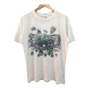 Vintage 90s Art tee beauty distressed single stitch made in usa beauty art graphical tee