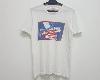 Vintage 00s BARBARA KRUGER its our pleasure to disgust you MOCA museum of contemporary art tee rare