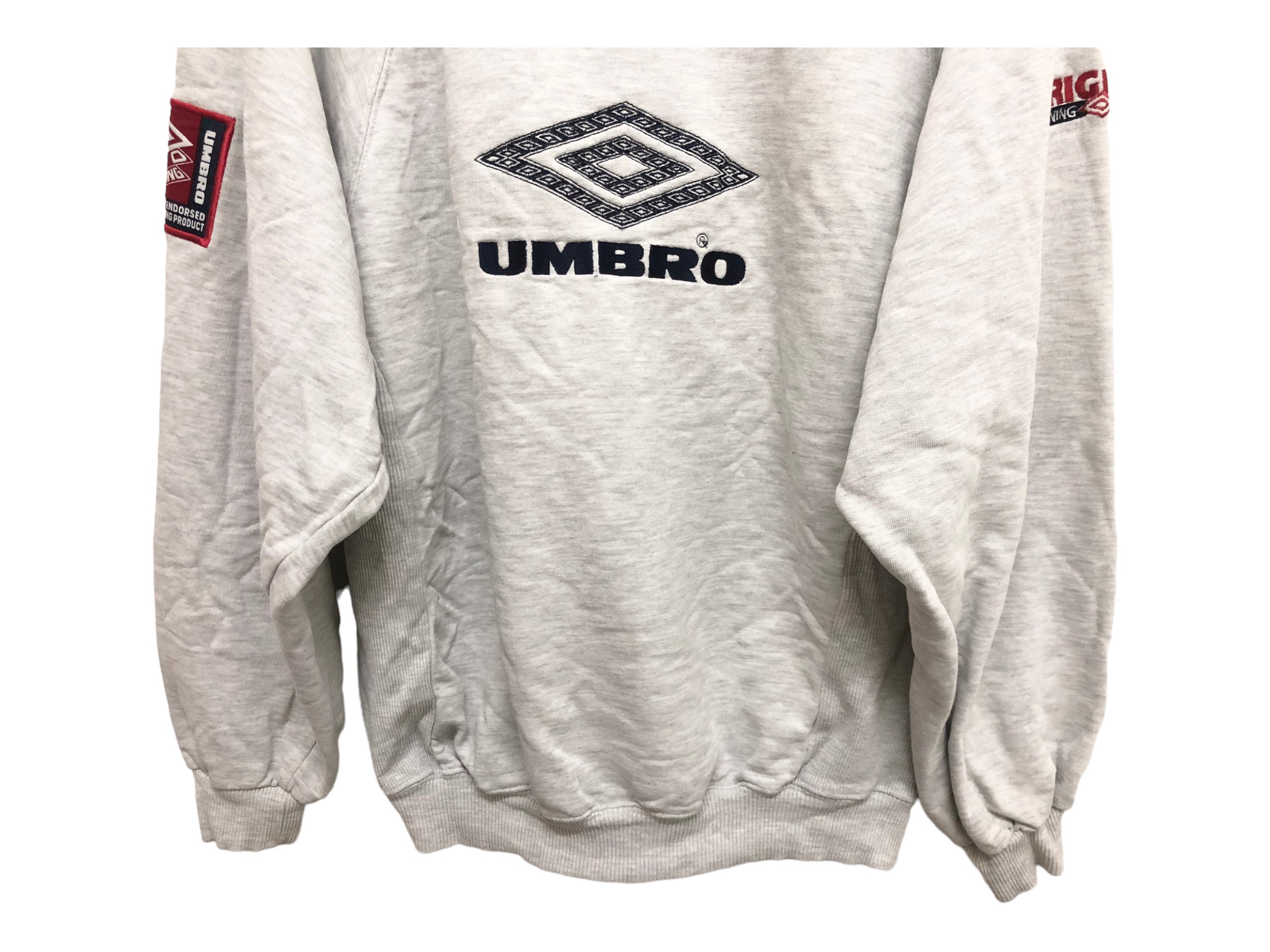 Vintage 90s UMBRO PRO TRAINING Embroidered Logo Beauty Vintage 90s UMBRO PRO TRAINING Embroidered Logo Beauty