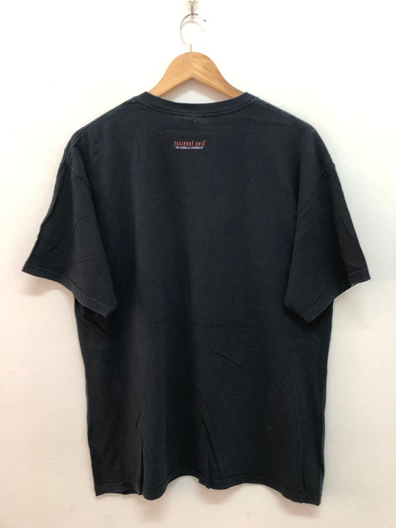 トップス 00s Resident Evil OUTBREAK T-shirt トップス 00s Resident Evil OUTBREAK T-shirt Resident Evil